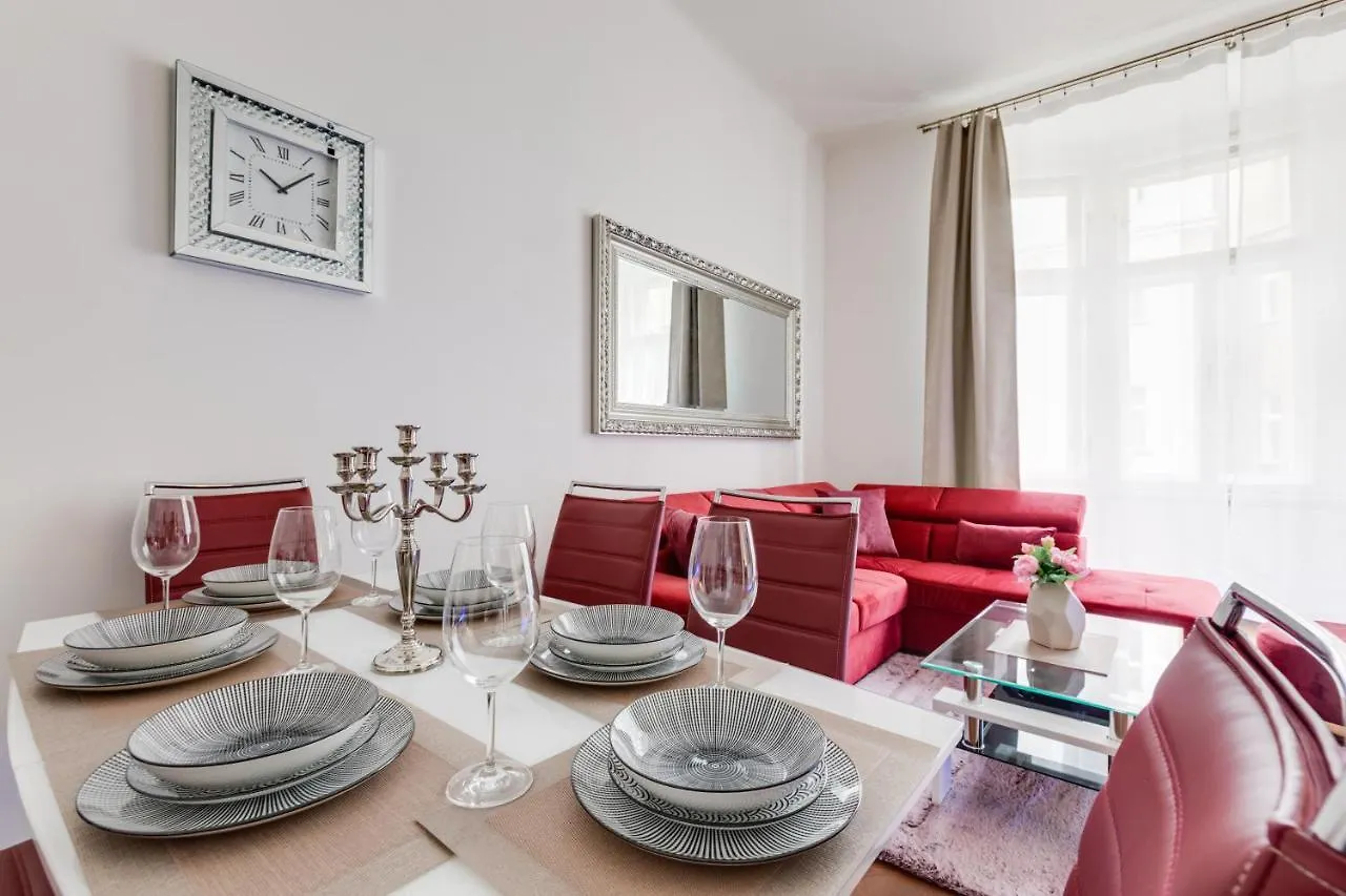 Luxury Riverside Apartments In The Center Of Prague