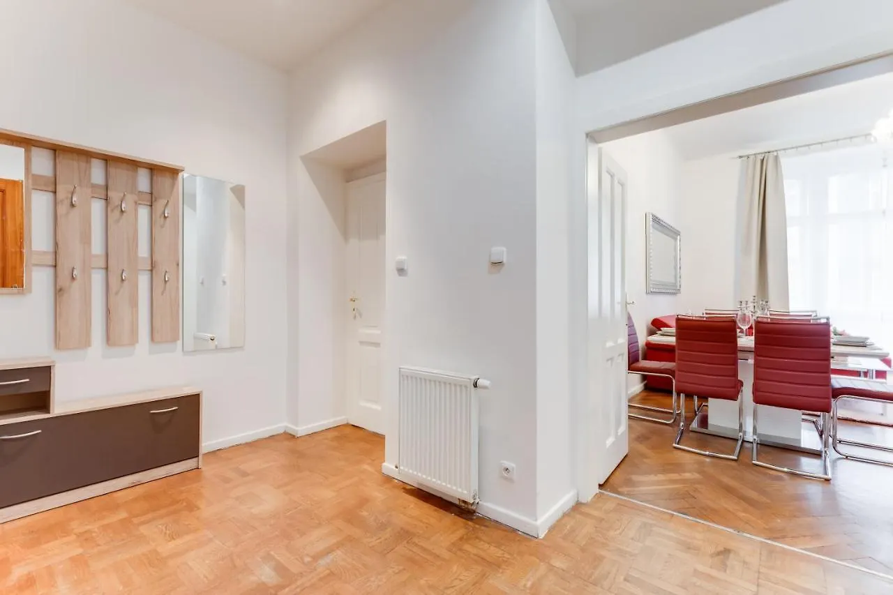 Luxury Riverside Apartments In The Center Of Prague