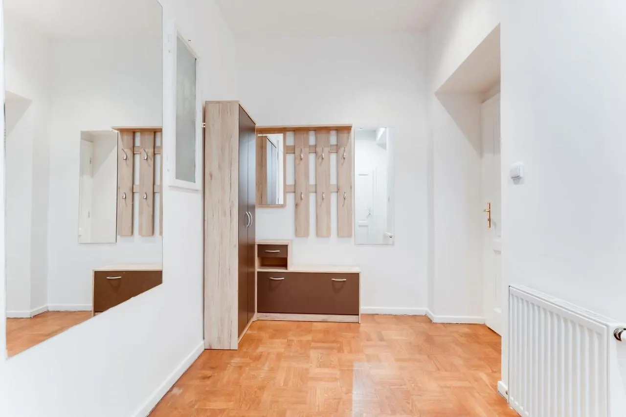 Luxury Riverside Apartments In The Center Of Prague