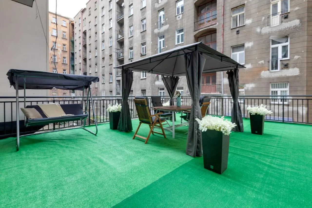 Luxury Riverside Apartments In The Center Of Prague