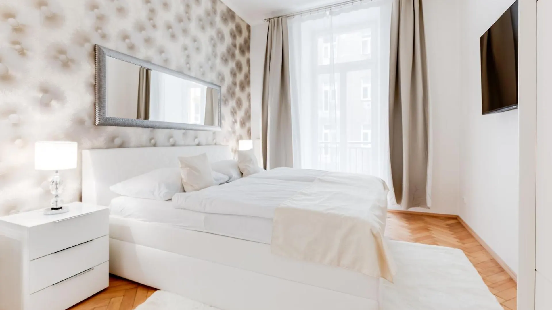 Luxury Riverside Apartments In The Center Of Prague
