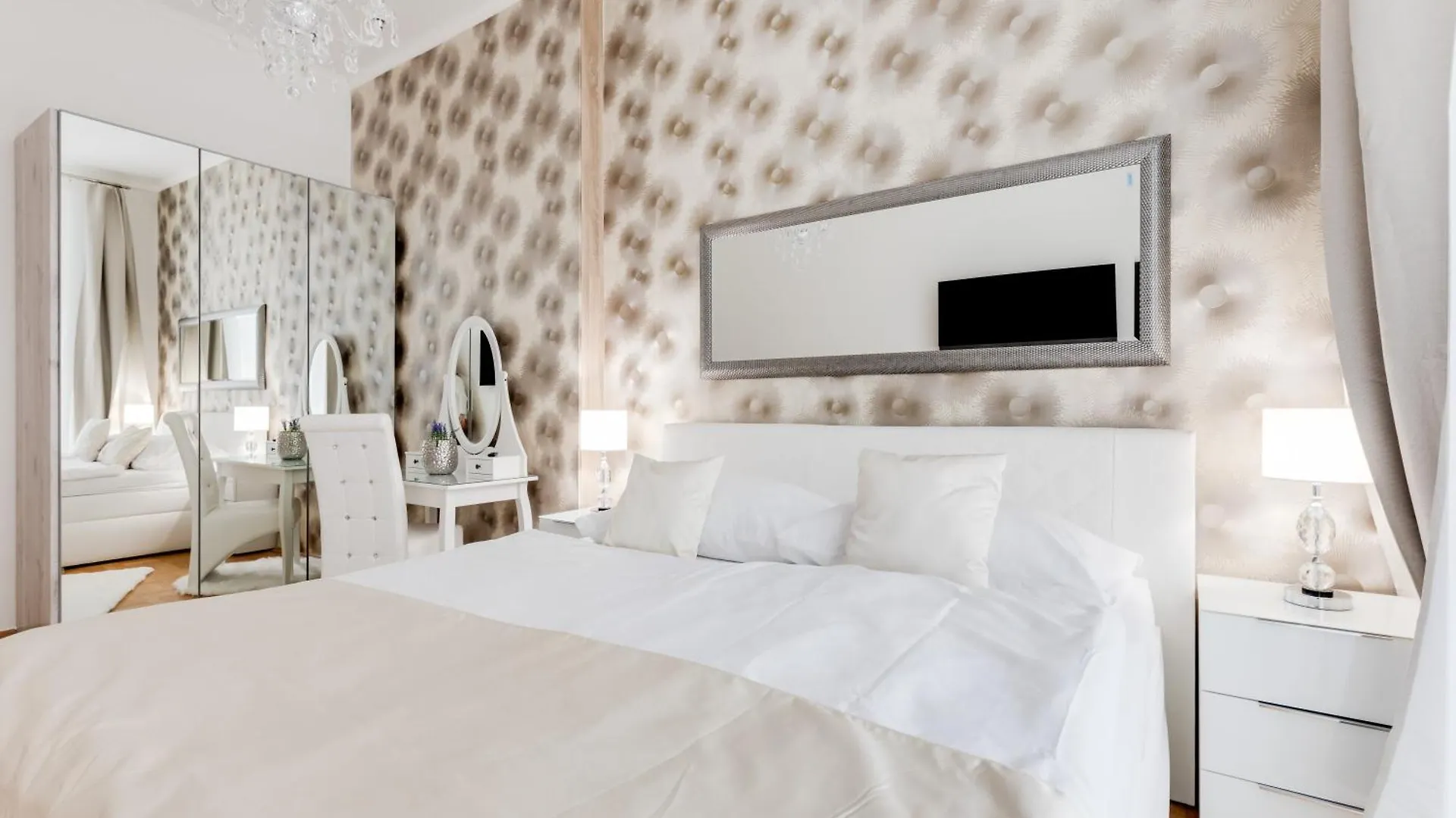Luxury Riverside Apartments In The Center Of Prague