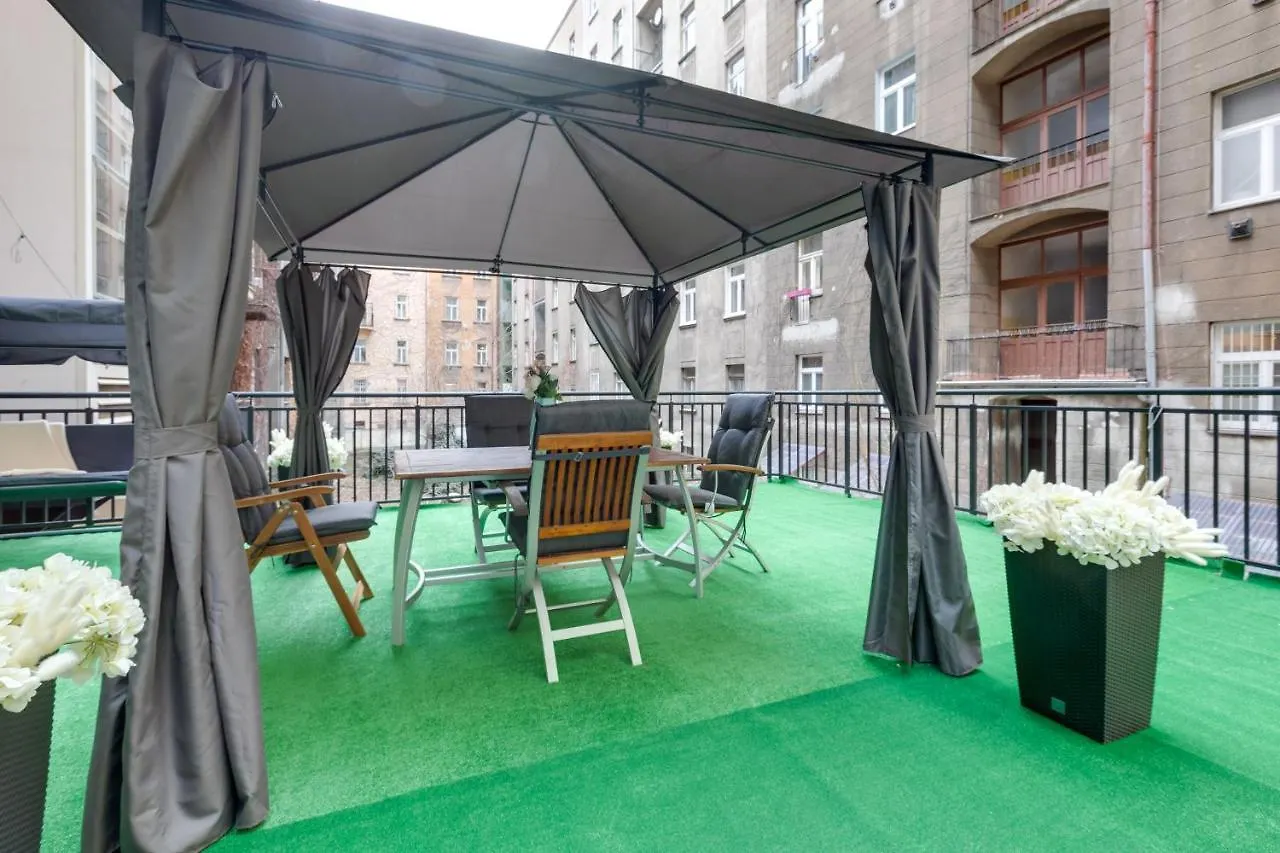 Luxury Riverside Apartments In The Center Of Praag