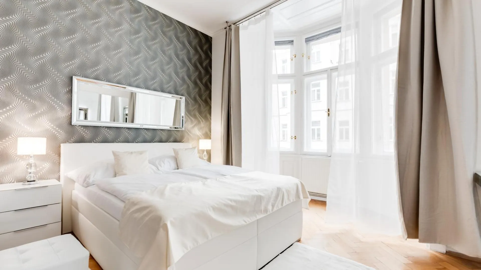 Luxury Riverside Apartments In The Center Of Praag Tsjechië