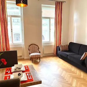 Amazing Zborovska Appartement