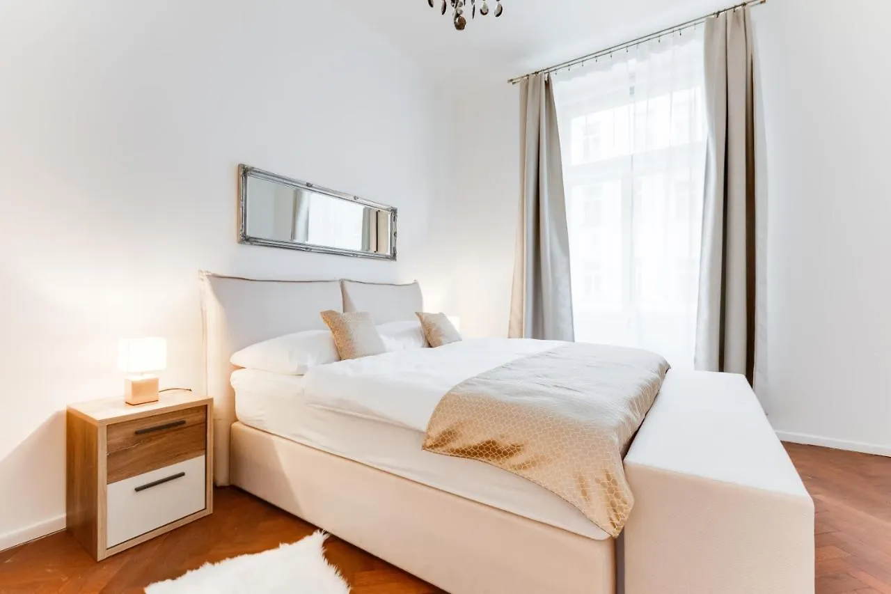 Luxury Riverside Apartments In The Center Of Prag Çek Cumhuriyeti